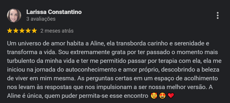 Depoimento de paciente sobre terapia focada em autoconhecimento, ressaltando acolhimento e transformação emocional.