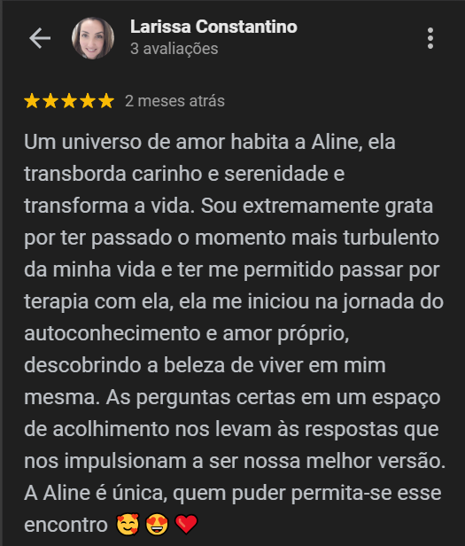 Depoimento mobile destacando acolhimento e autoconhecimento proporcionados pela terapia.